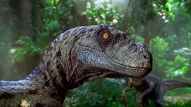 Si detienes 'Jurassic Park: El mundo perdido' en 1:48:43, verás cómo Steven Spielberg hizo que el T-Rex hiciera una extraña referencia a Michael Jordan noticias imagen