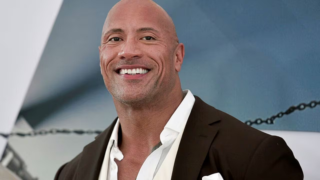 Así de extraño se vería Dwayne 'La Roca' Johnson en el live-action de Santa Claus noticias imagen