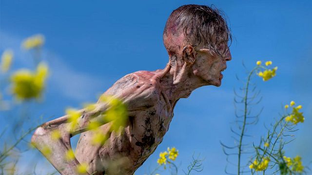 “Tuvimos que hacer prótesis de genitales”: Danny Boyle revela que ‘Exterminio: la evolución’ pudo tener problemas legales por tener un menor de edad en el set noticias imagen