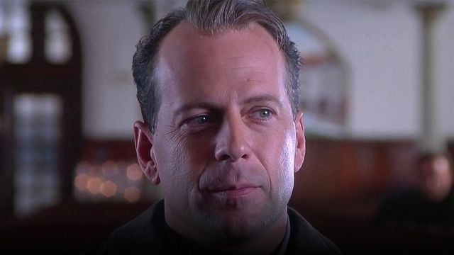 "Era la persona que siempre quieres en el set": las emotivas palabras que este actor le dedicó a Bruce Willis 25 años después de trabajar juntos noticias imagen