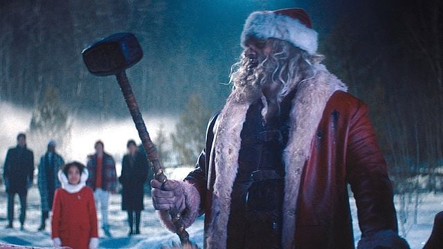 Actor que brincó a la fama con ‘Stranger Things’ llega a TV abierta de México con una violenta pero divertida película navideña noticias imagen