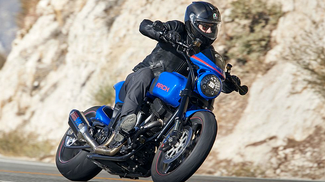 Paseo en moto y sexo 4 veces al día: esta es la fórmula de la felicidad del actor más querido del mundo noticias imagen