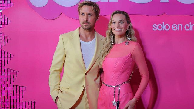 Margot Robbie y Ryan Gosling cantan con mariachi en fan event de 'Barbie' en México noticias imagen
