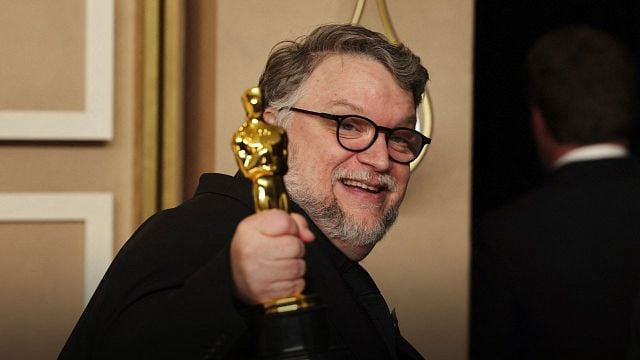 Guillermo del Toro celebró su Oscar por 'Pinocho' cenando tacos al pastor noticias imagen