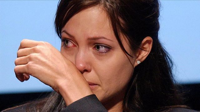 “Mi papá estaba con ‘la otra mujer’”: la fuerte anécdota que Angelina Jolie compartió sobre cómo su madre descubrió a Jon Voight con una nueva pareja noticias imagen