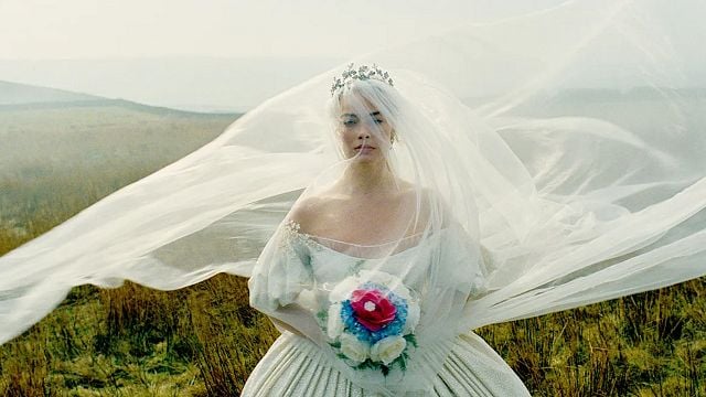 Fans encuentran similitudes entre 'Cumbres Borrascosas' y la joya de la actriz de 'Spider-Man' noticias imagen