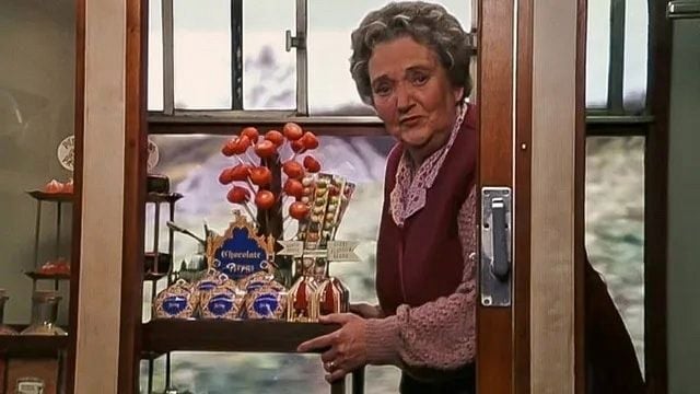 Aparece poco tiempo en ‘Harry Potter’ pero hay una oscura realidad detrás: la señora del carrito de dulces no es quien tu crees noticias imagen