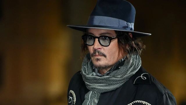 Johnny Depp quiere comprar un castillo, pero sus vecinos no lo quieren cerca