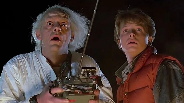 La pista en 'Volver al futuro' que sugiere que -Doc Brown ya había experimentado con los viajes en el tiempo noticias imagen