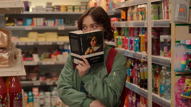 Netflix: ¿tienes 4 horas libres? Échale un vistazo a esta serie de detectives con una actriz de ‘Merlina’ que nos encanta noticias imagen