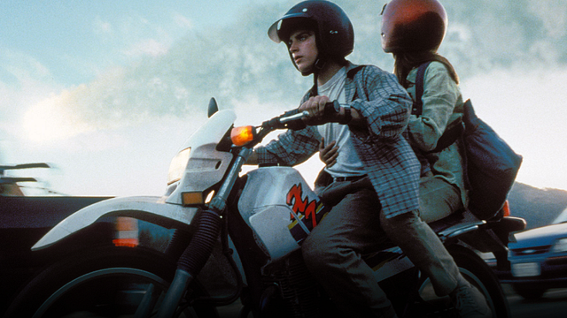 En Netflix: La película de ciencia ficción de 350 millones de dólares que hace 27 años compitió con ‘Armageddon’ por mostrar la posible destrucción del planeta noticias imagen