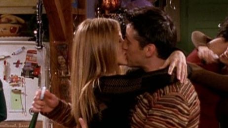 [VIDEO] Los mejores besos de Año Nuevo de la pantalla noticias imagen