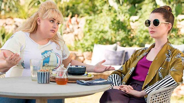Anne Hathaway y Rebel Wilson son estafadoras en el tráiler de 'Maestras del engaño' noticias imagen