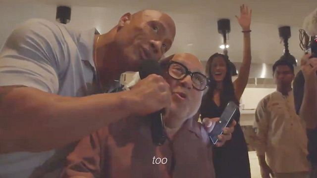 Dwayne Johnson y Danny DeVito irrumpen en una boda mexicana noticias imagen