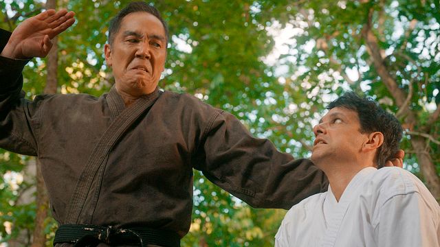 'Cobra Kai' recibe duras crítica por la falta de diversidad en su elenco protagónico noticias imagen