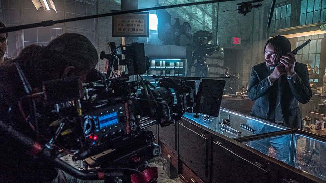 'Rust': Realizadores en Hollywood hacen un llamado para quitar armas de los sets de filmación tras accidente con Alec Baldwin noticias imagen