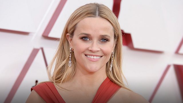 Reese Witherspoon recrea una foto de hace cinco años con su hija en la premiere de 'Sing 2' noticias imagen