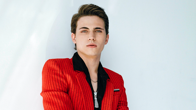 'Cobra Kai': La vez que Tanner Buchanan utilizó vestido en una entrevista noticias imagen