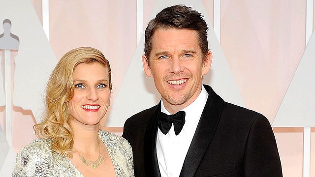 Cannes 2022: Ethan Hawke comparte romántico beso con su esposa en alfombra roja de 'Triangle of sadness' noticias imagen