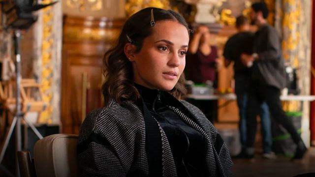'Tomb Raider' inspiró a Alicia Vikander para escenas de acción en 'Irma Vep'