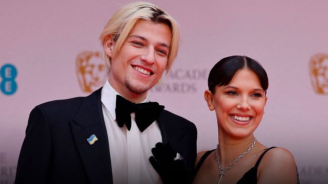 ¿Millie Bobby Brown acaba de comprometerse? Misterioso anillo levanta sospechas noticias imagen