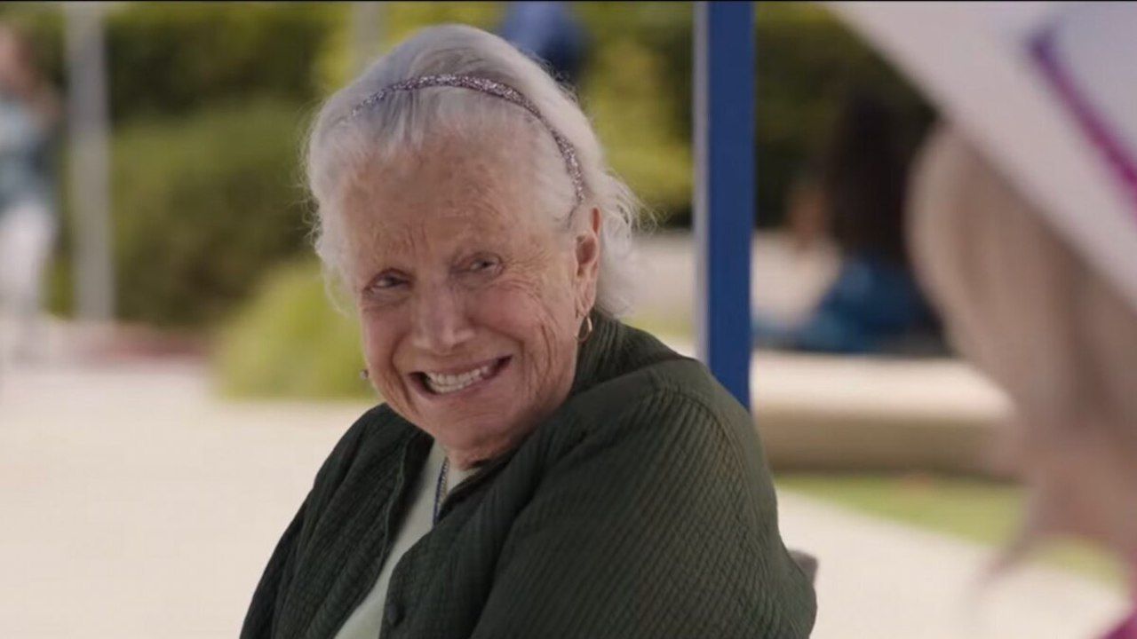 Barbara Handler en el avance de 'Barbie'.