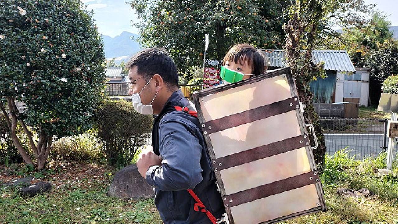 'Demon Slayer' inspira la caja de esta niña