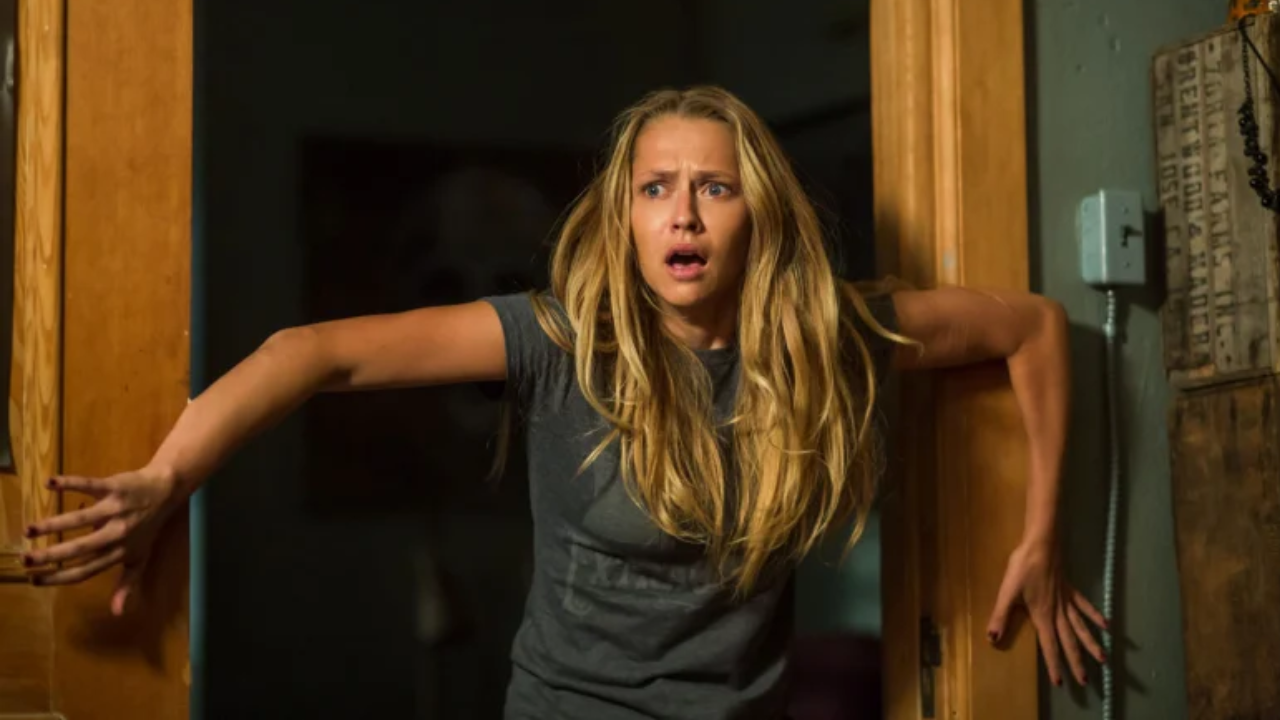Teresa Palmer protagoniza el largometraje 'Cuando las luces se apagan' (2016).