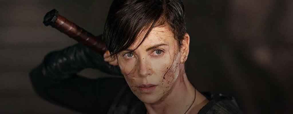 "Está gordo y apenas puede pelear": Charlize Theron critica duramente a esta estrella de acción de los 90