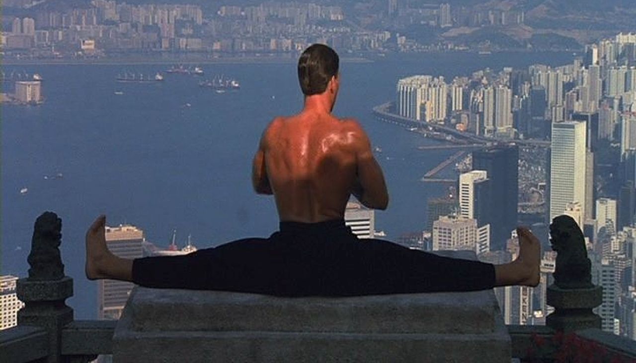 Es una de las mejores películas de acción y artes marciales de los 80 ...