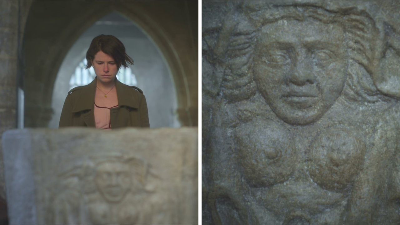 En la parte posterior del conjunto escultórico se encuentra la representación de la Sheela Na Gig.