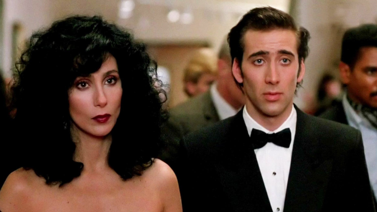 Cher y Nicolas Cage en 'Hechizo de amor'.