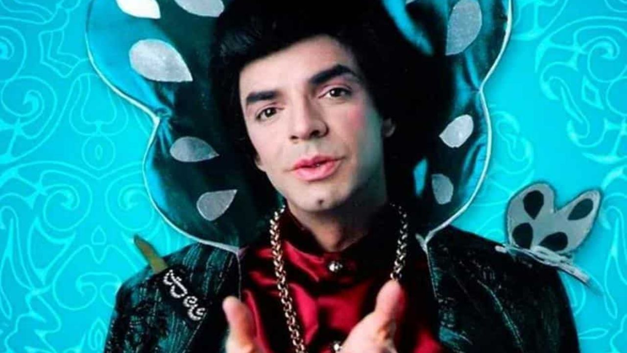 Julio Esteban interpretado por Eugenio Derbez.