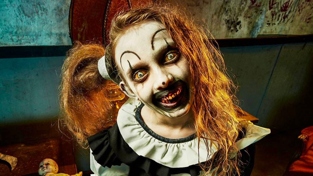 En la secuela se introduce a Pale Girl.