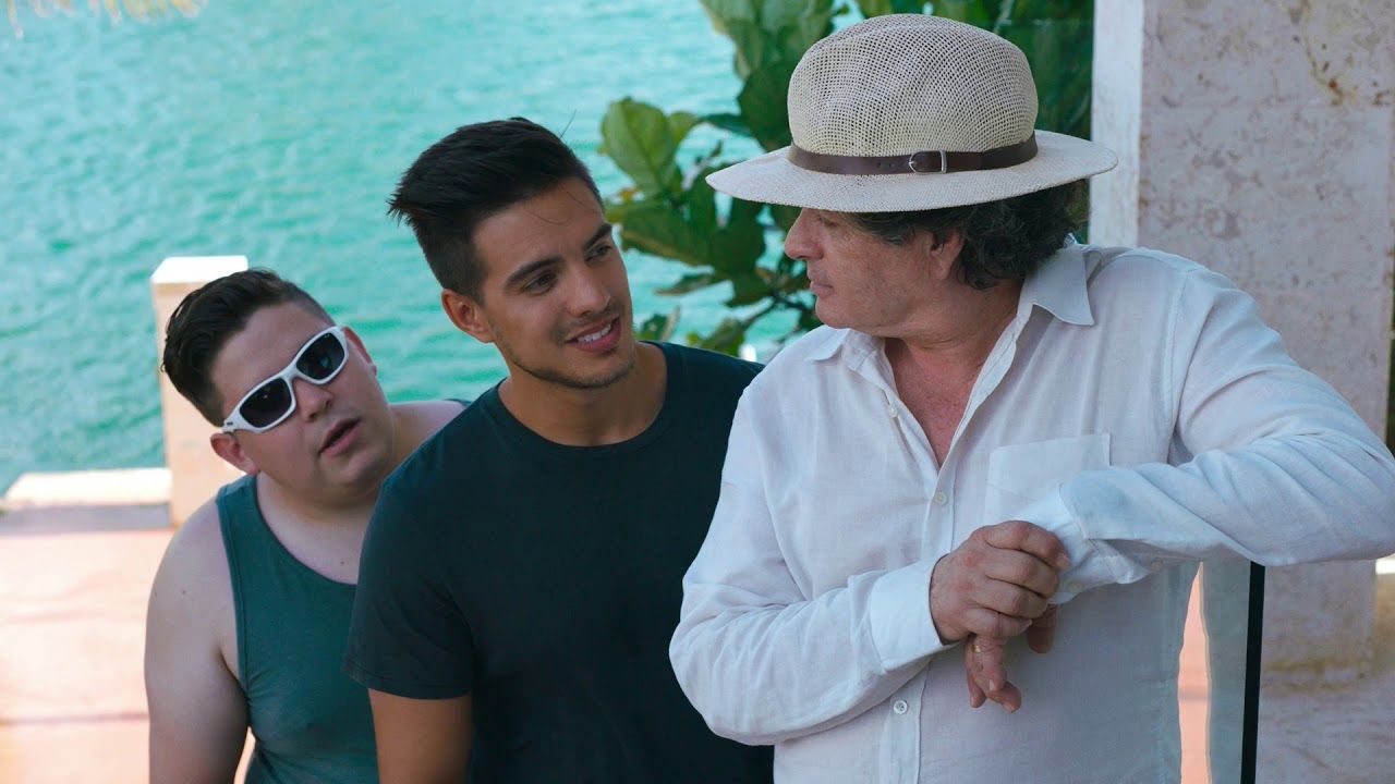 Paco Rueda, Vadhir Derbéz y Alejandro Camacho en la película 'Como si fuera la primera vez'.