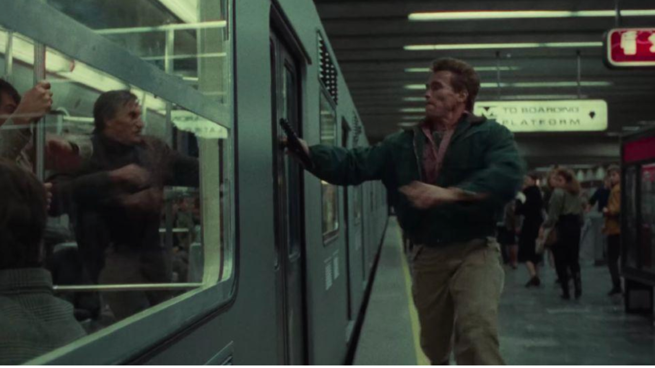 'El vengador del futuro' grabada en el metro de la CDMX. 