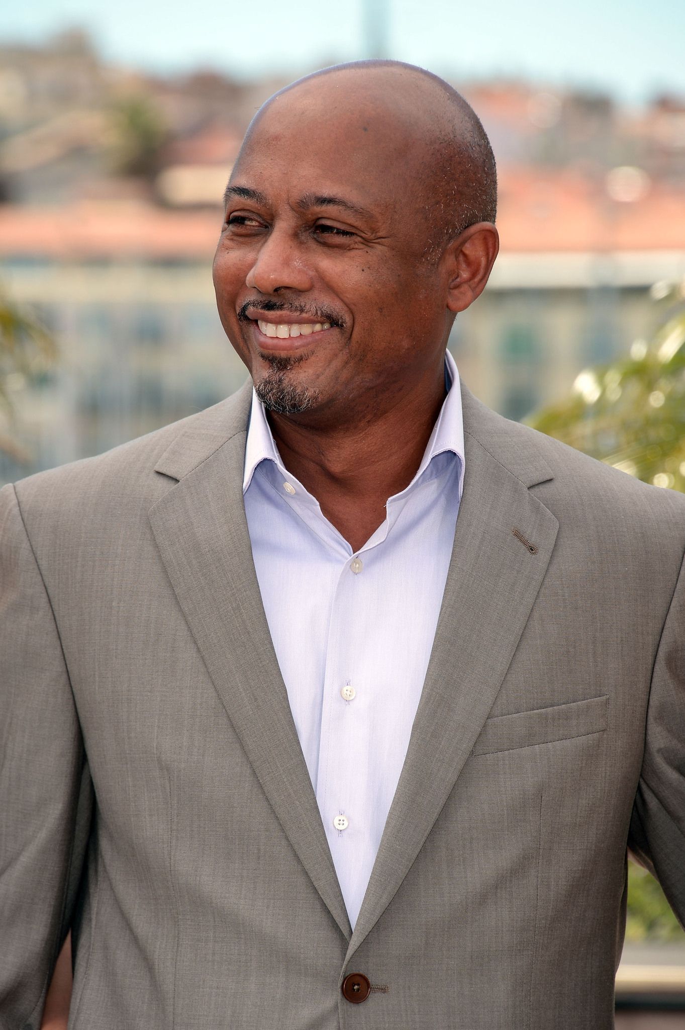 Raoul Peck : Su biografía - SensaCine.com.mx