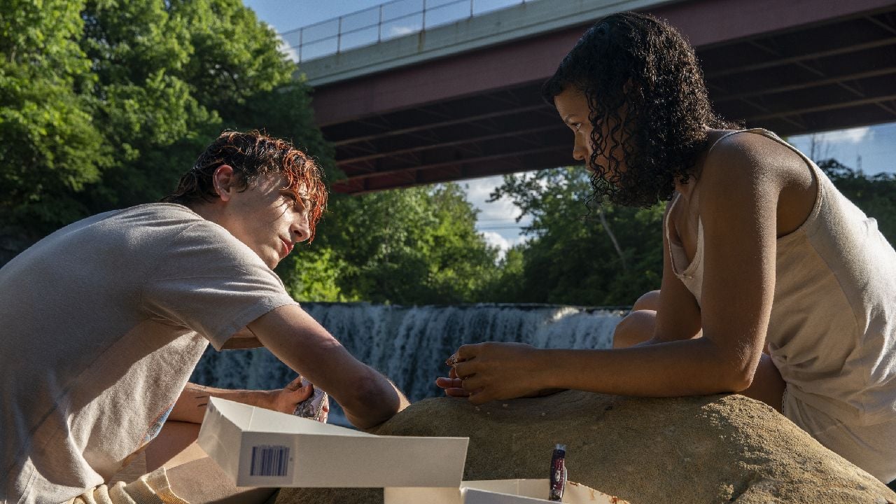 Maren y Lee son adolescentes caníbales en 'Hasta los huesos'