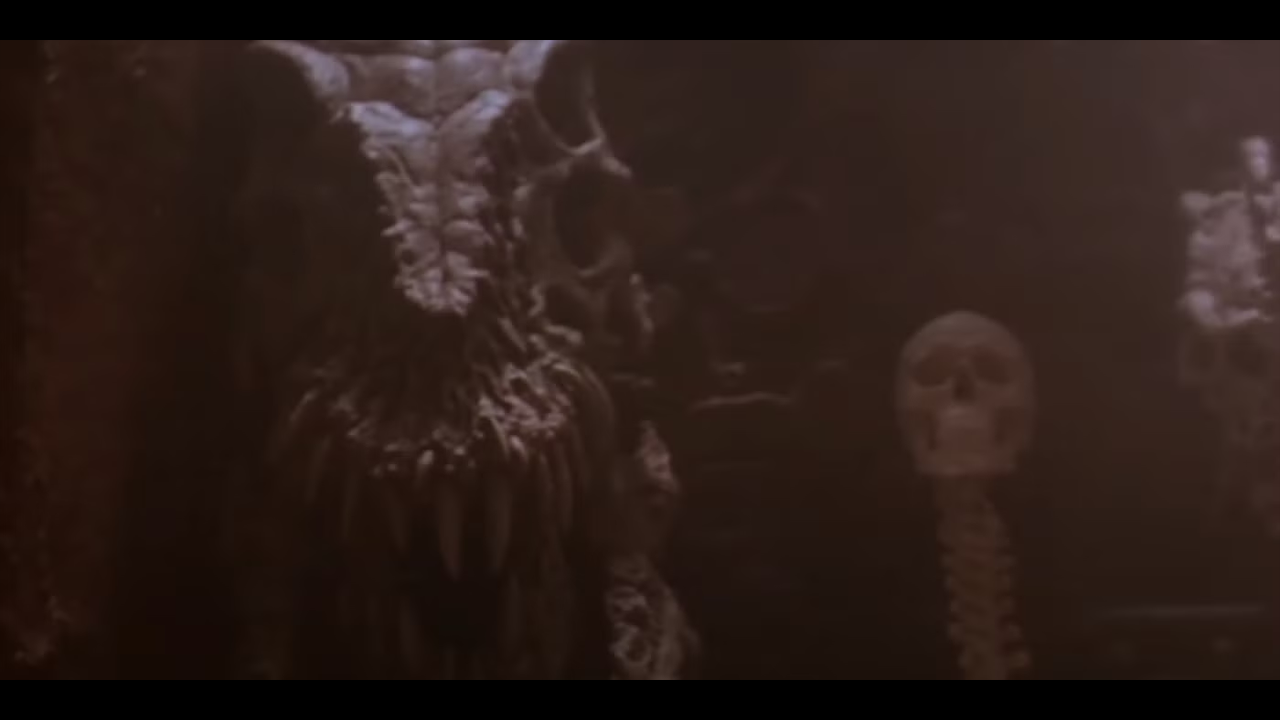 El cráneo de dinosaurio de 'Depredador: Badlands'.