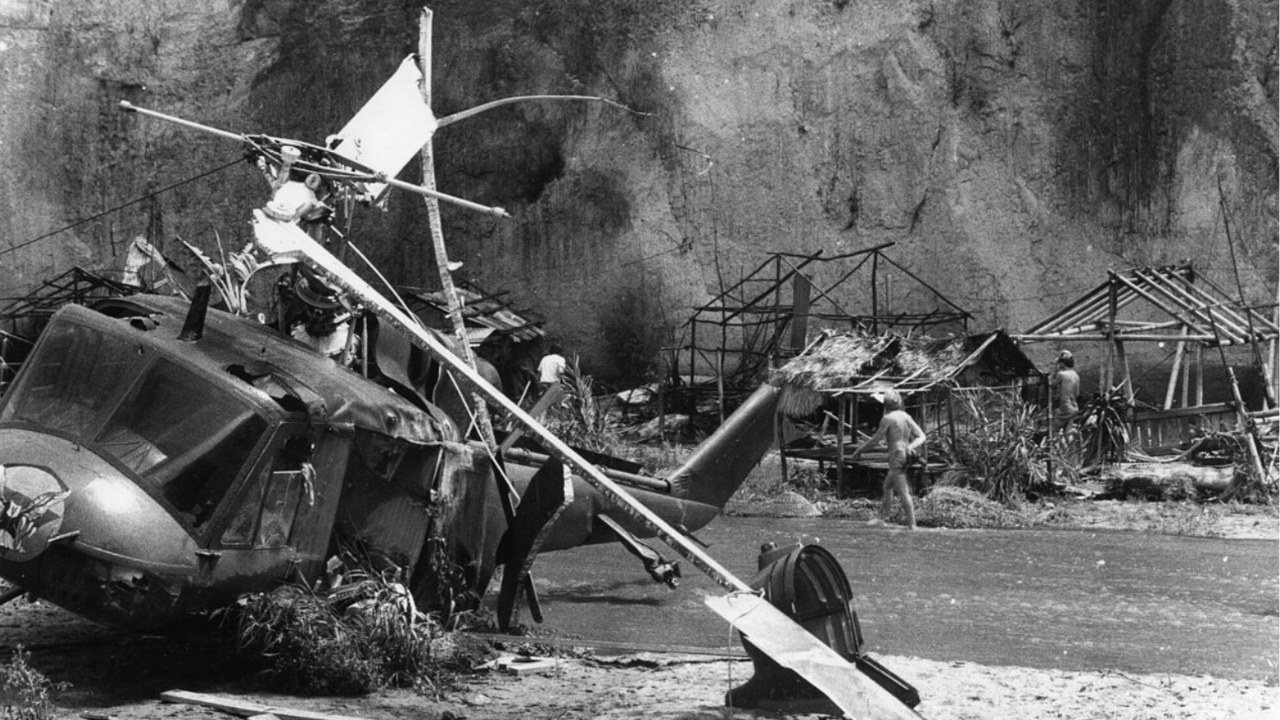 Accidente en helicóptero provocó la muerte de tres personas en el set de filmación. 