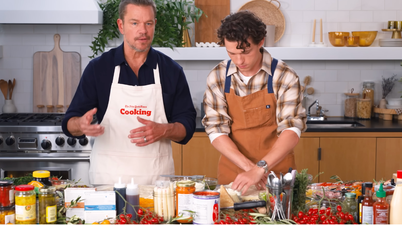 Tom Holland y Matt Damon en The Pizza Interview. 