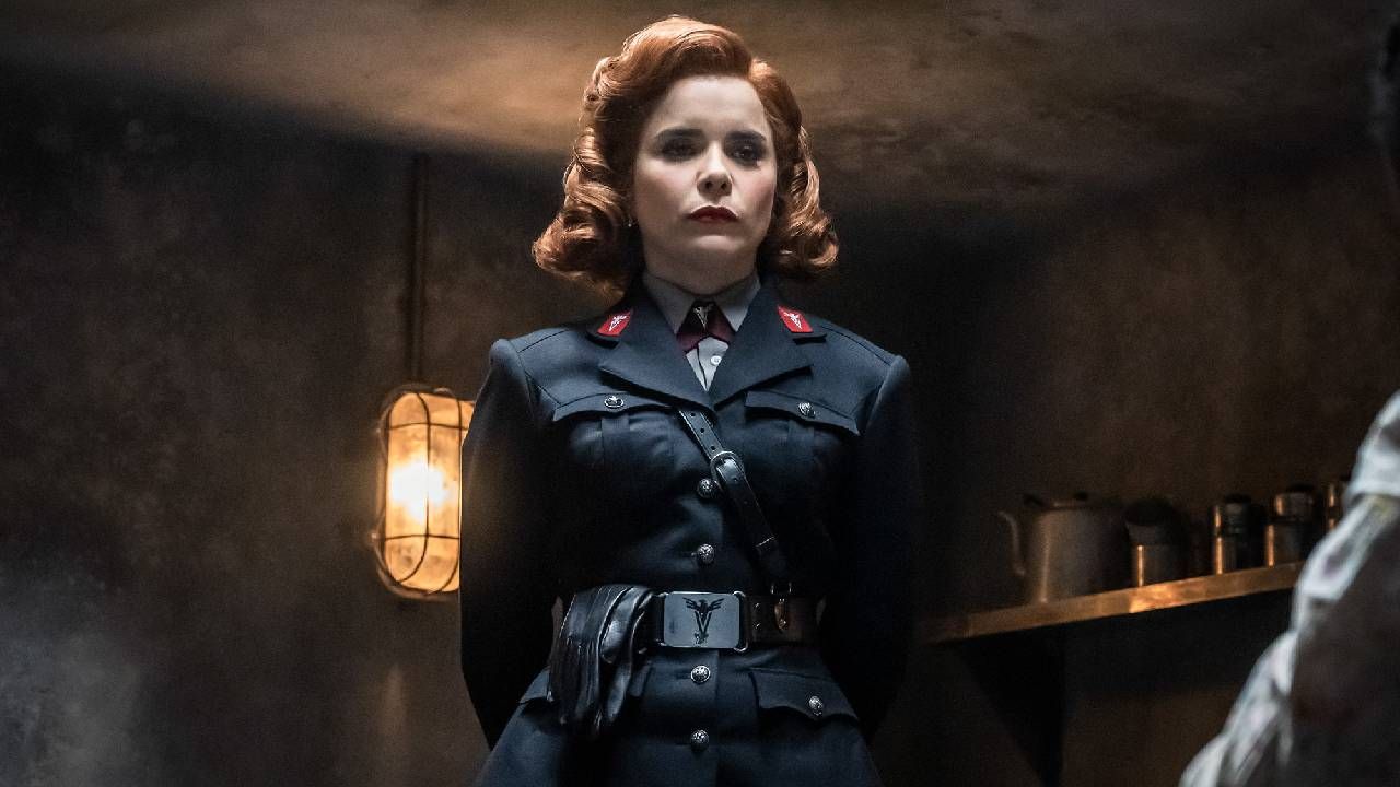 Ella es Paloma Faith en su personaje en 'Pennyworth'