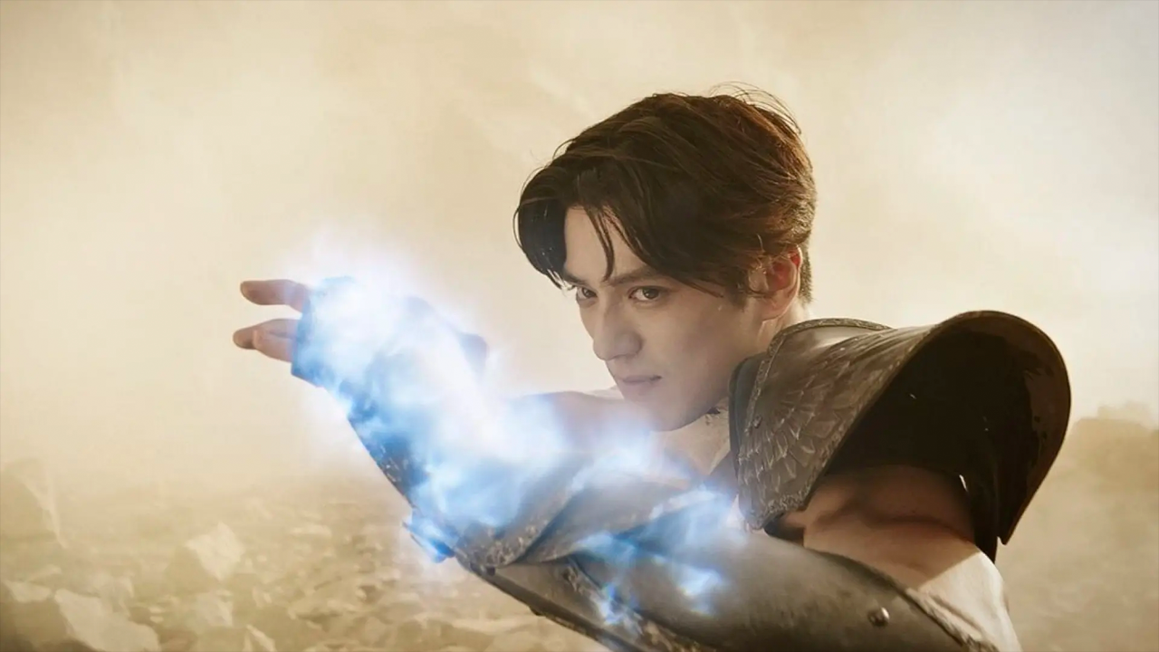 Mackenyu en el live-action de 'Los caballeros del Zodiaco'.