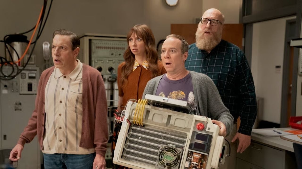 Kevin Sussman en Stuart Fails to Save the Universe