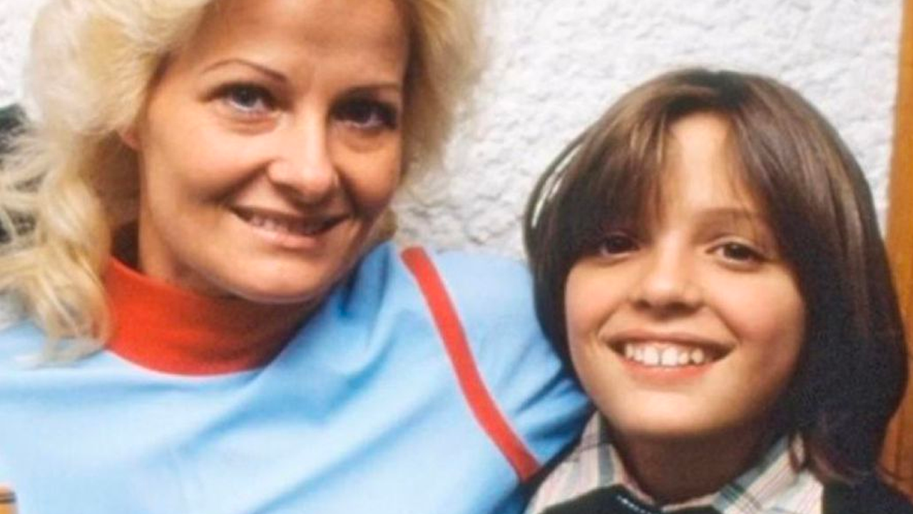 Luis Miguel le ha dedicado algunas canciones a su madre.