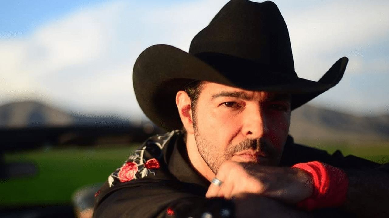 El controversial cantante.