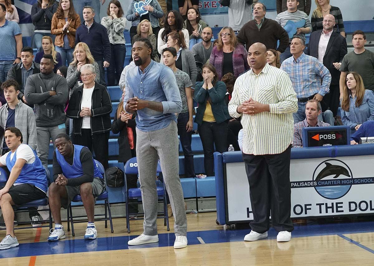 Modern Family Foto Charles Barkley, Nolan Gould 315 sobre un total