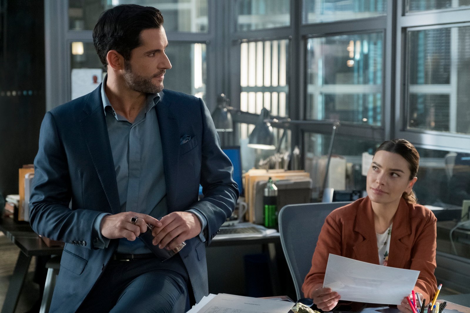 Foto de Lauren German - Lucifer : Foto Tom Ellis, Lauren German - Foto 25  de 208 - SensaCine.com.mx