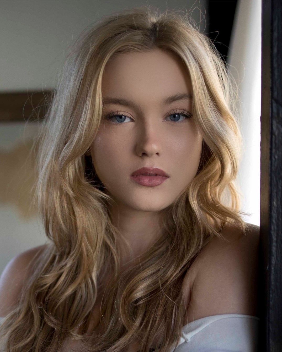 Chloe Rose Robertson - SensaCine.com.mx