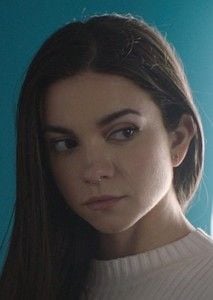Lauren LaVera : Su biografía - SensaCine.com.mx